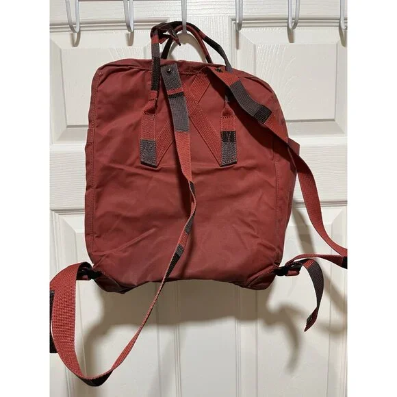Fjallraven Kanken Classic Backpack Ox Red